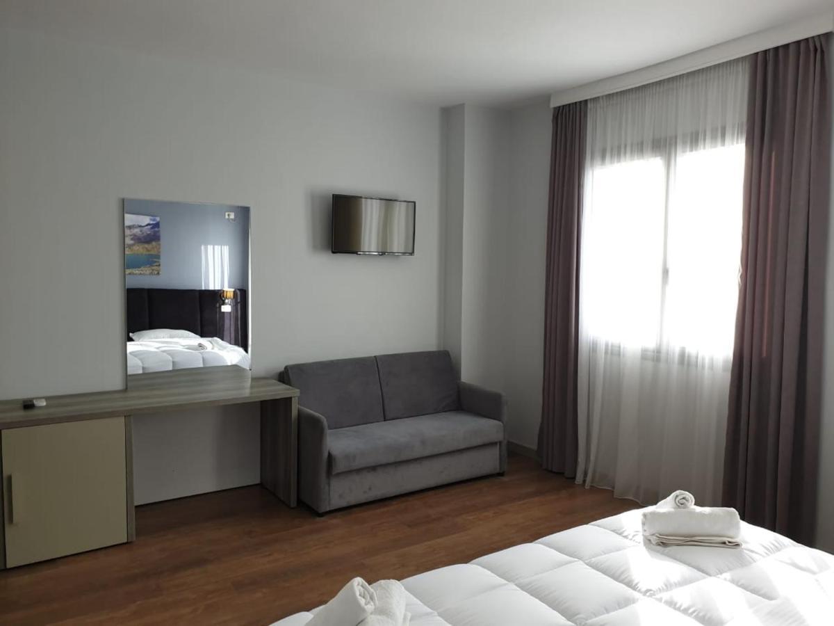 Perandor Beach Дуррес Экстерьер фото